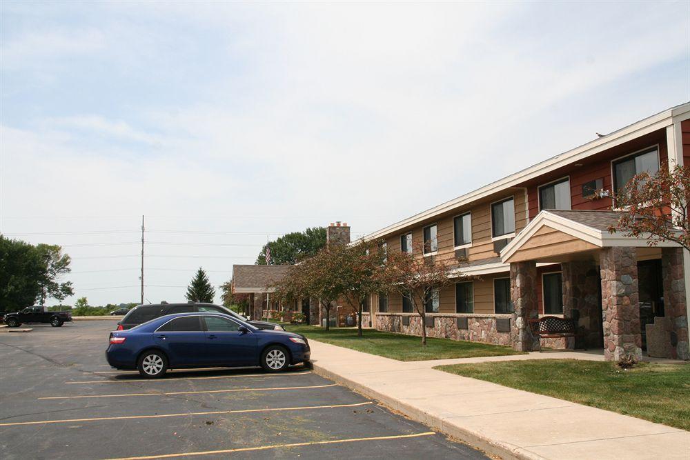 Americinn By Wyndham Elkhorn Near Lake Geneva Dış mekan fotoğraf
