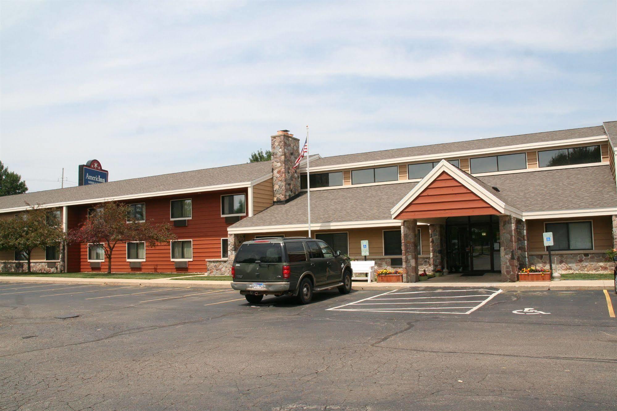 Americinn By Wyndham Elkhorn Near Lake Geneva Dış mekan fotoğraf