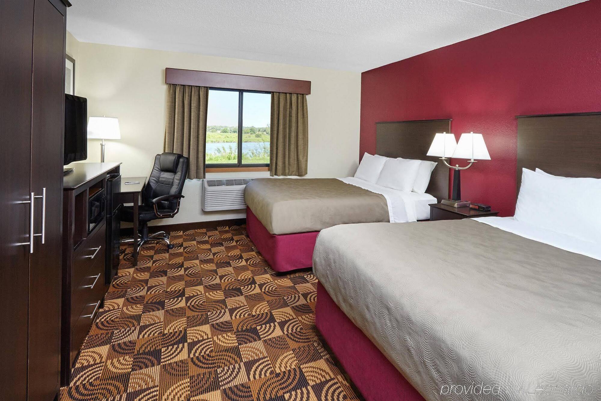 Americinn By Wyndham Elkhorn Near Lake Geneva Dış mekan fotoğraf